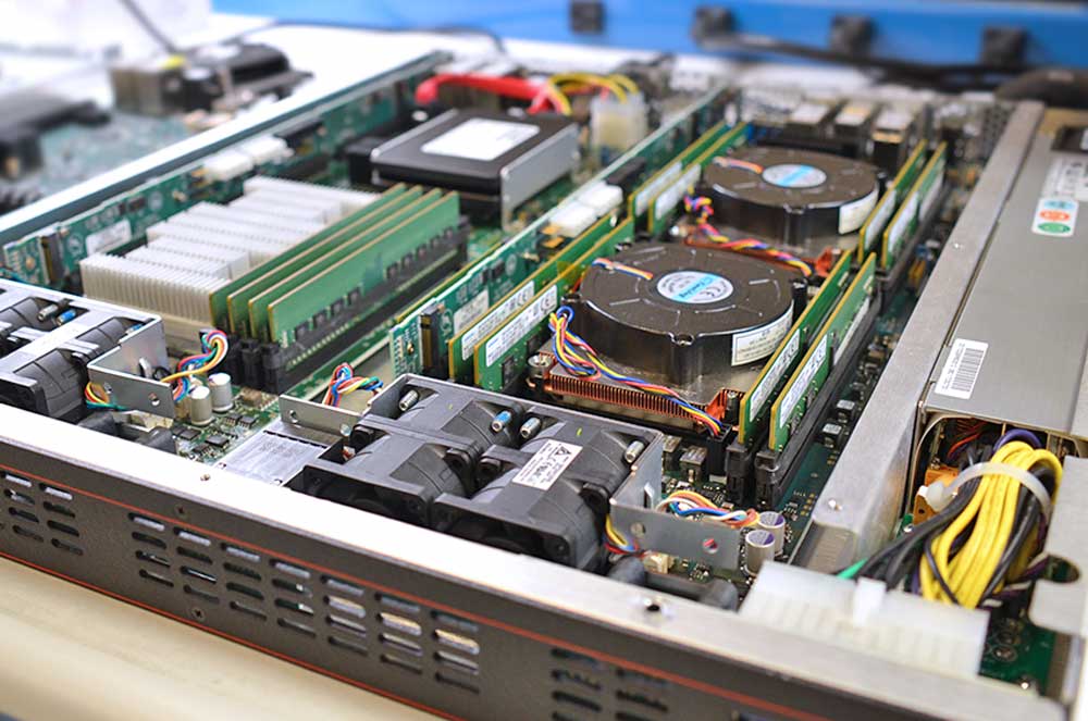 What Is a Blade Server? [With PDF]